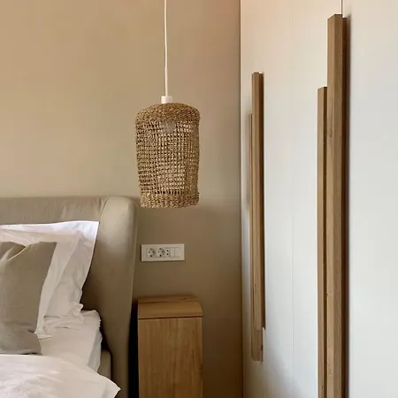Appartement Up&above ,new Luxury Apt, Steps From And Old Town *