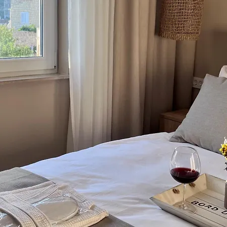 Up&above ,new Luxury Apt, Steps From And Old Town Apartamento Hvar Town