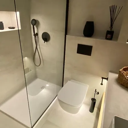 شقة Up&above ,new Luxury Apt, Steps From And Old Town